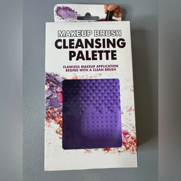 Purple Makeup Brush Cleansing Palette - Gentle Deep Clean rubber with textured - Picture 1 of 1
